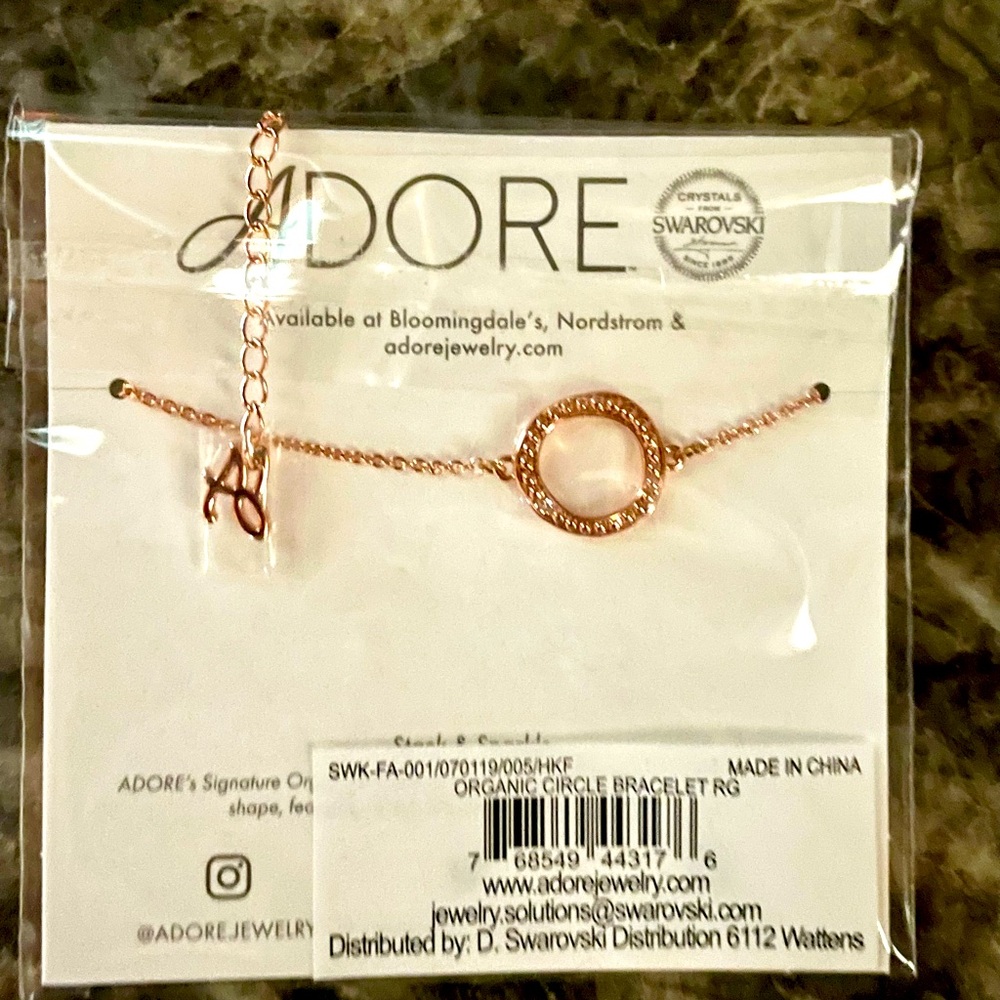 !!NEW!! Adore Organic Circle Bracelet in RG